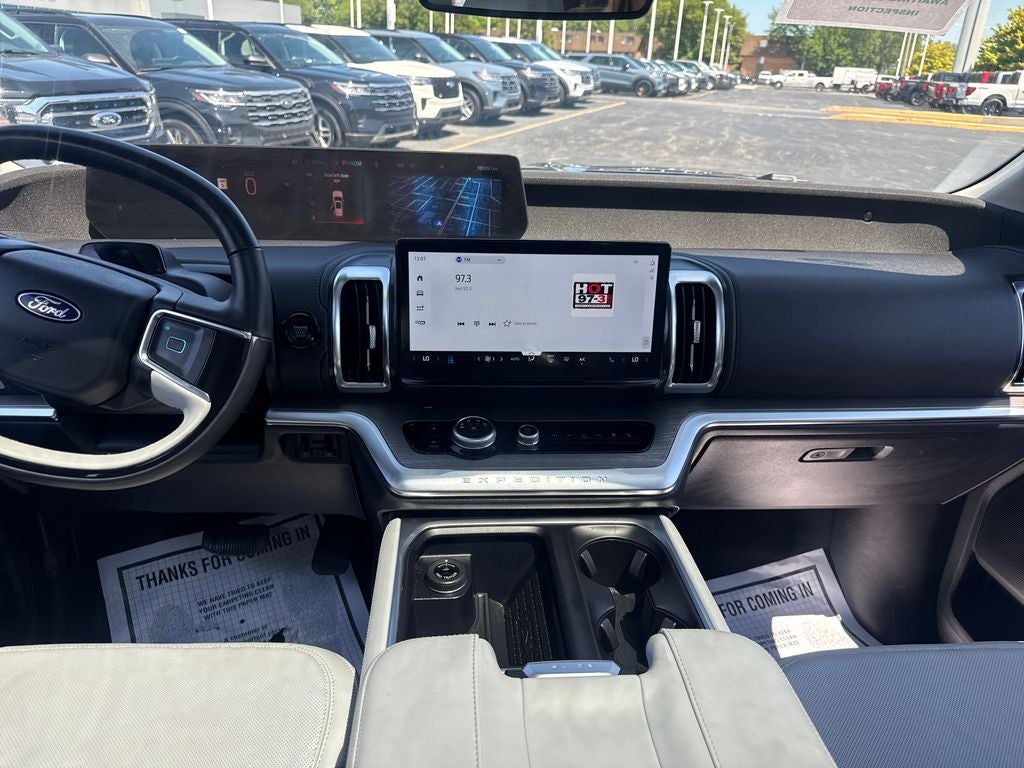 2025 Ford Expedition Platinum