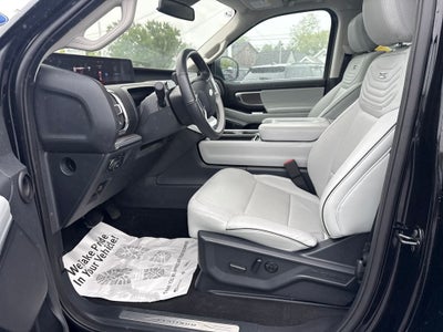 2025 Ford Expedition Platinum