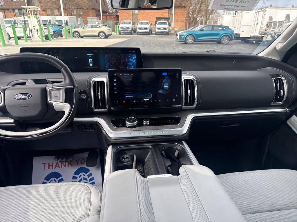 2025 Ford Expedition Platinum