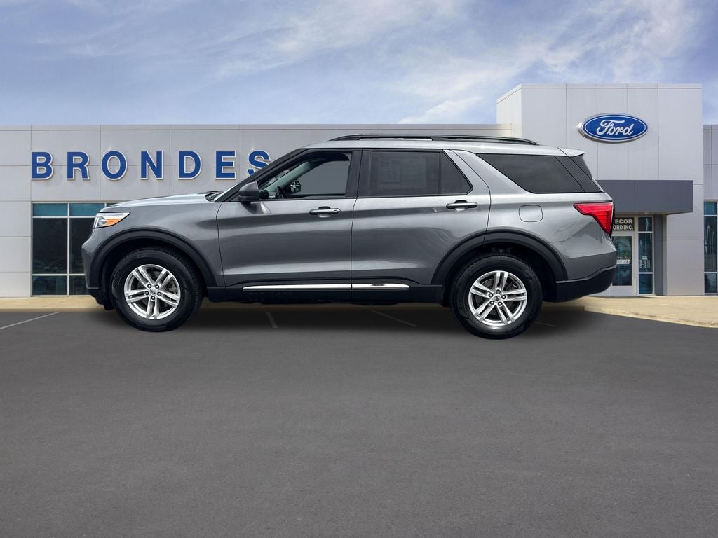 2024 Ford Explorer XLT 4WD's photo