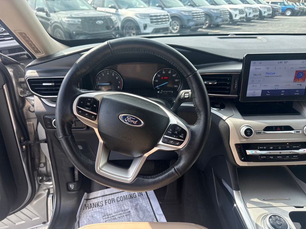 2023 Ford Explorer XLT