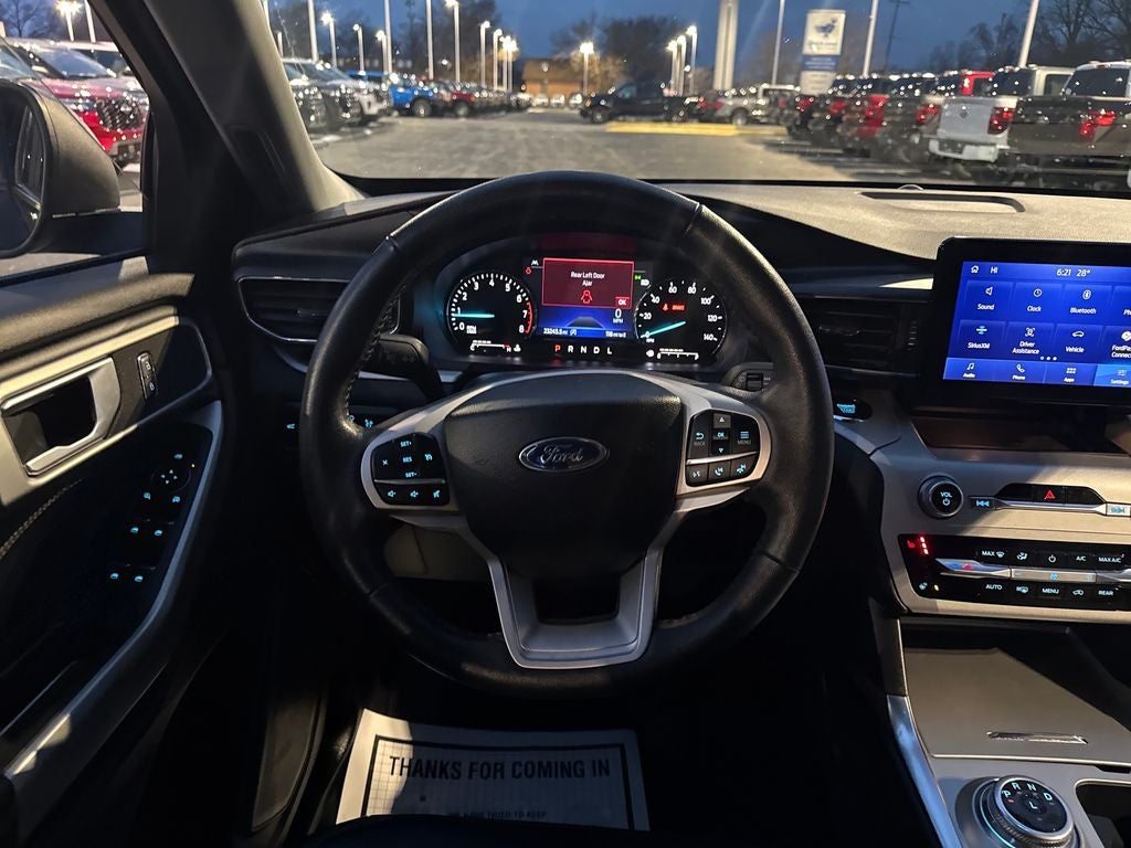 2023 Ford Explorer XLT