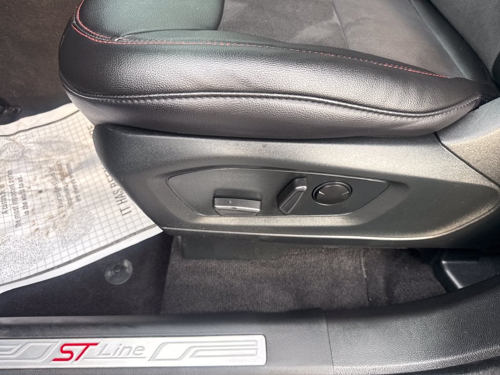 2024 Ford Explorer ST-Line