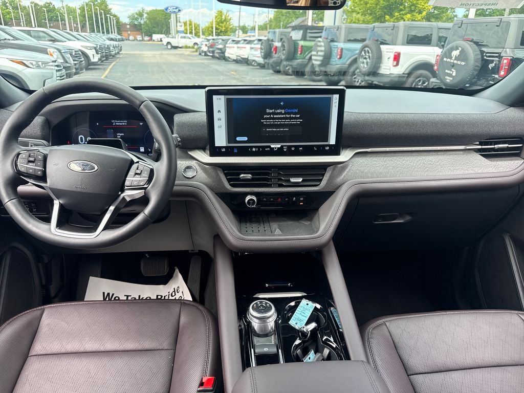 2025 Ford Explorer Platinum