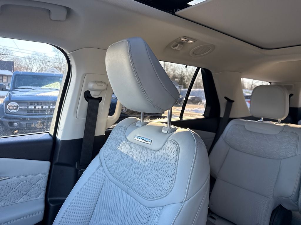 2025 Ford Explorer Platinum