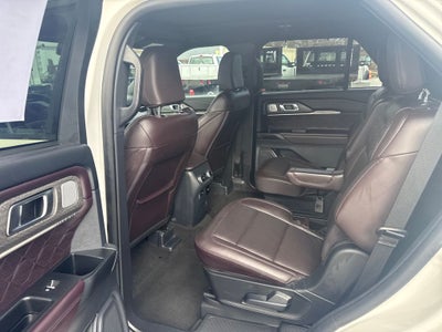 2025 Ford Explorer Platinum