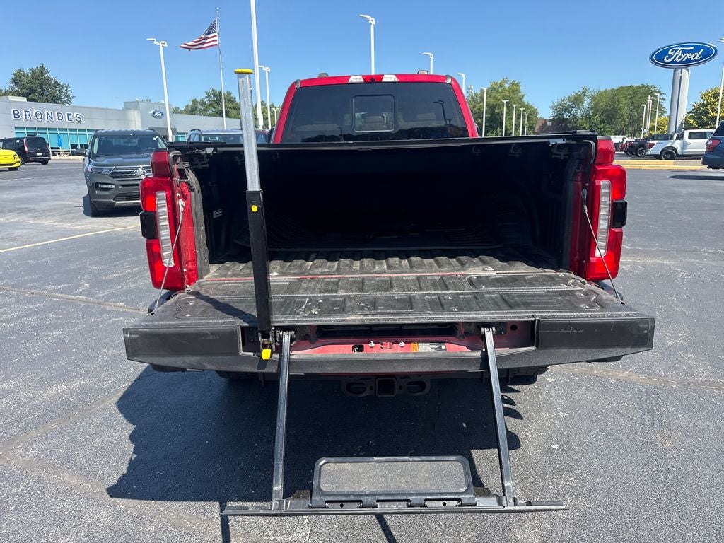 2023 Ford F-350SD Lariat