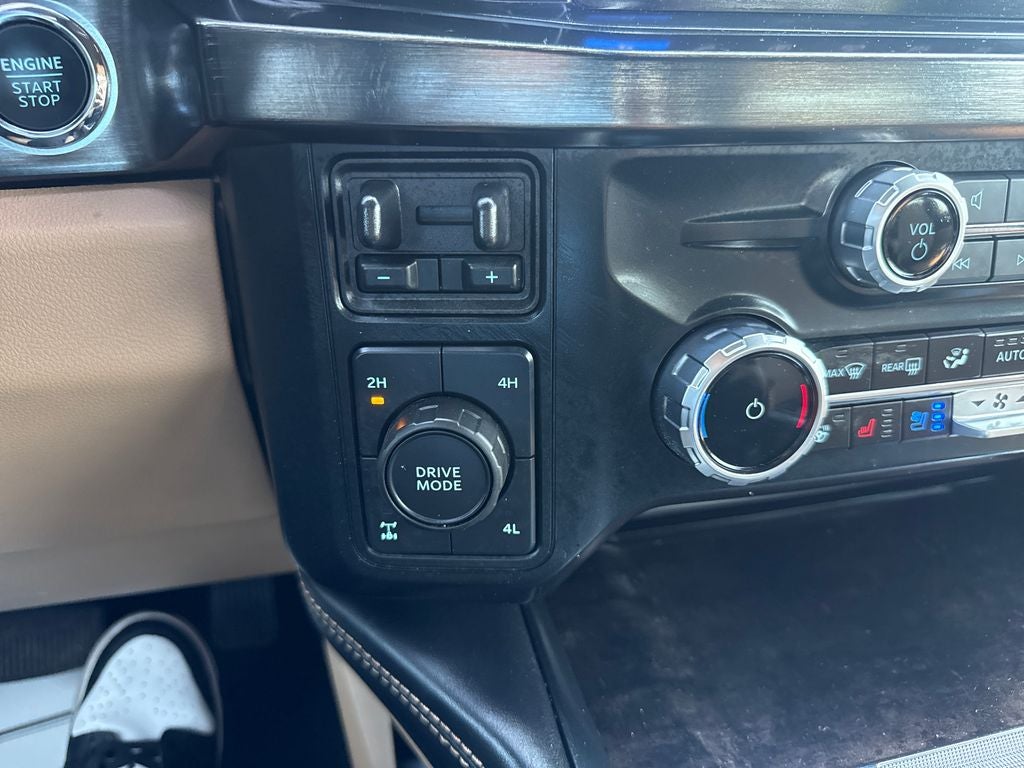 2023 Ford F-350SD Lariat