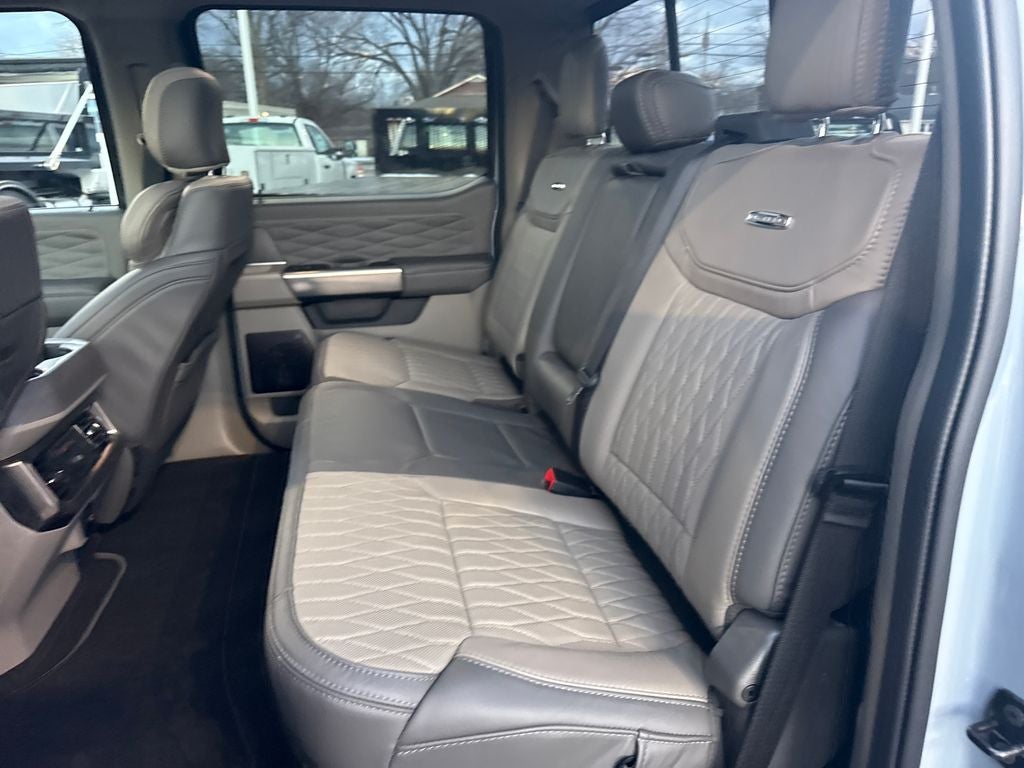 2025 Ford F-350SD Platinum DRW