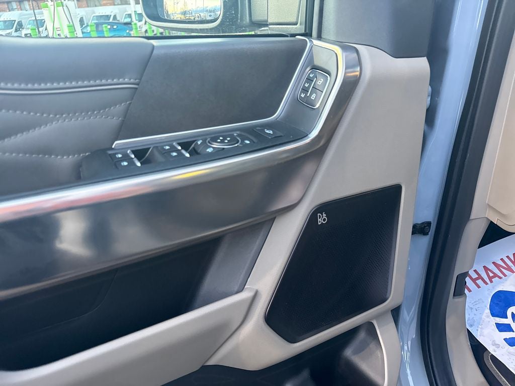 2025 Ford F-350SD Platinum DRW