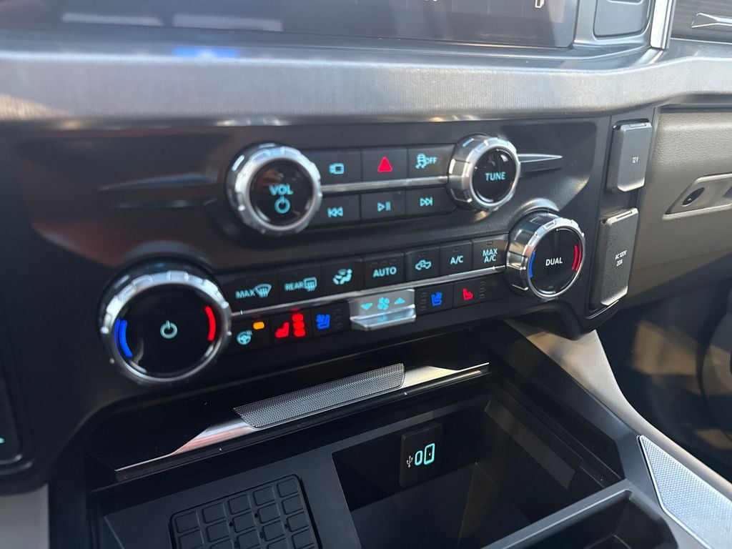 2025 Ford F-350SD Platinum DRW