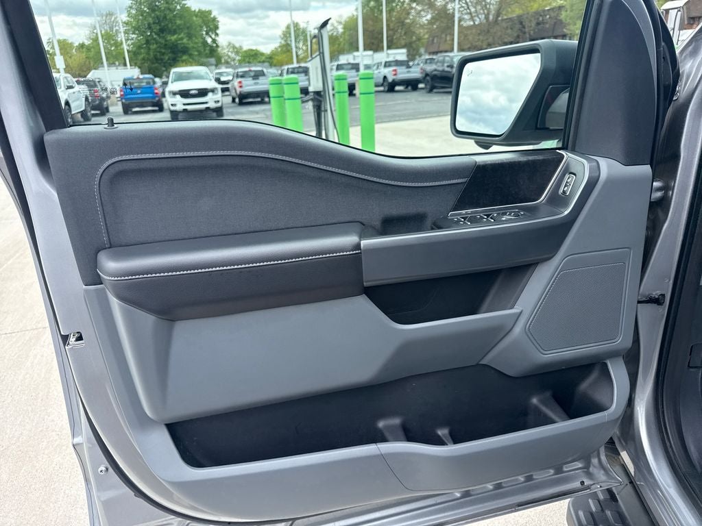 2025 Ford F-150 Lightning XLT