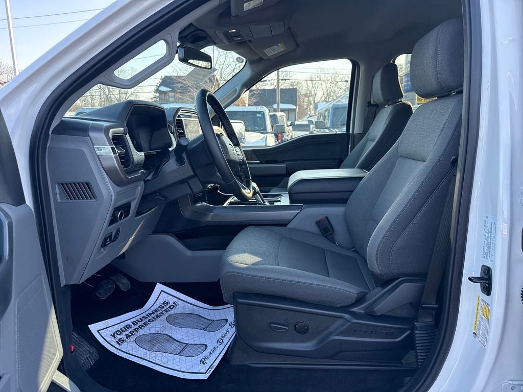 2025 Ford F-150 Lightning XLT