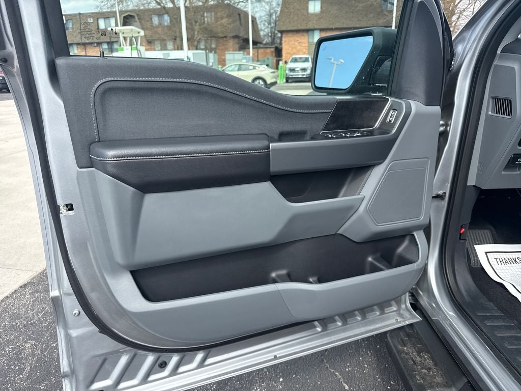 2025 Ford F-150 Lightning XLT