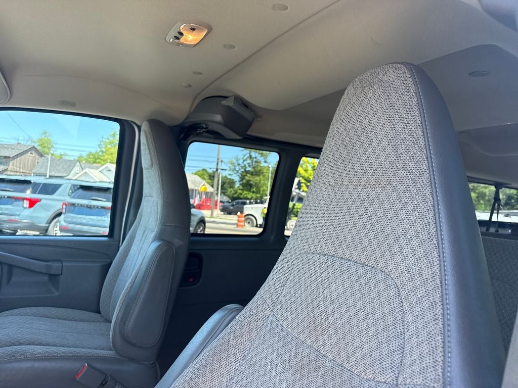 2018 Chevrolet Express 3500 LT Passenger