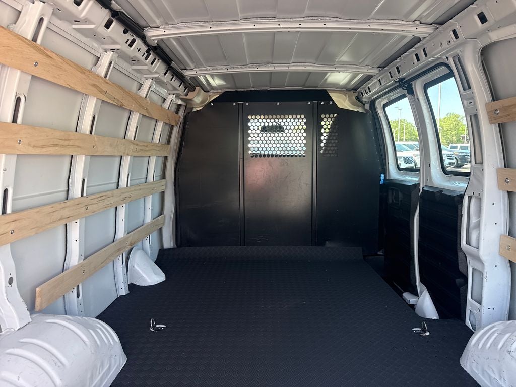 2025 Chevrolet Express 2500 Work Van Cargo