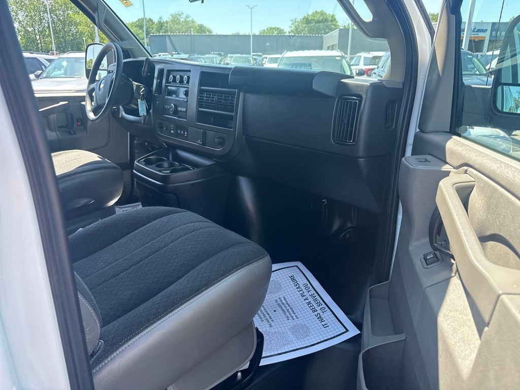 2025 Chevrolet Express 2500 Work Van Cargo