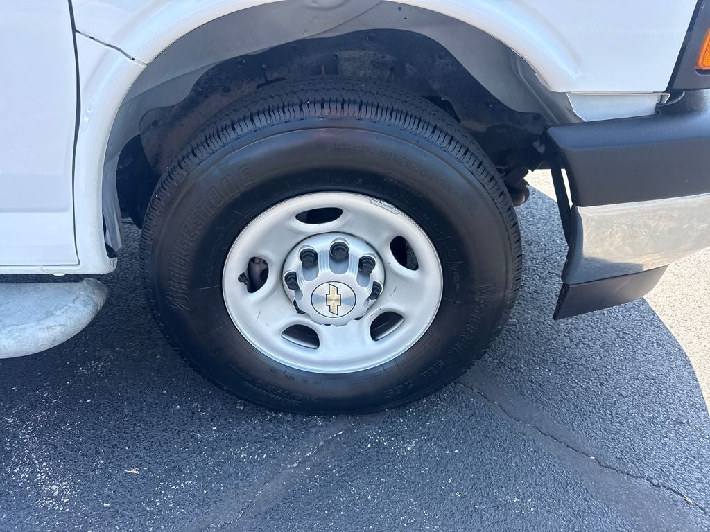 2025 Chevrolet Express 2500 Work Van Cargo