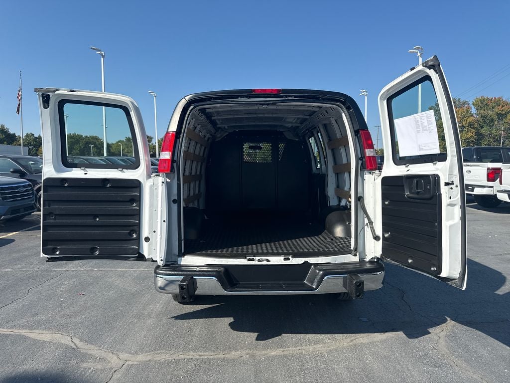 2023 Chevrolet Express 2500 Work Van Cargo