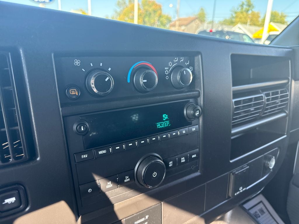 2023 Chevrolet Express 2500 Work Van Cargo