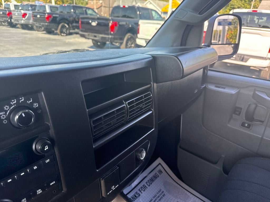 2023 Chevrolet Express 2500 Work Van Cargo