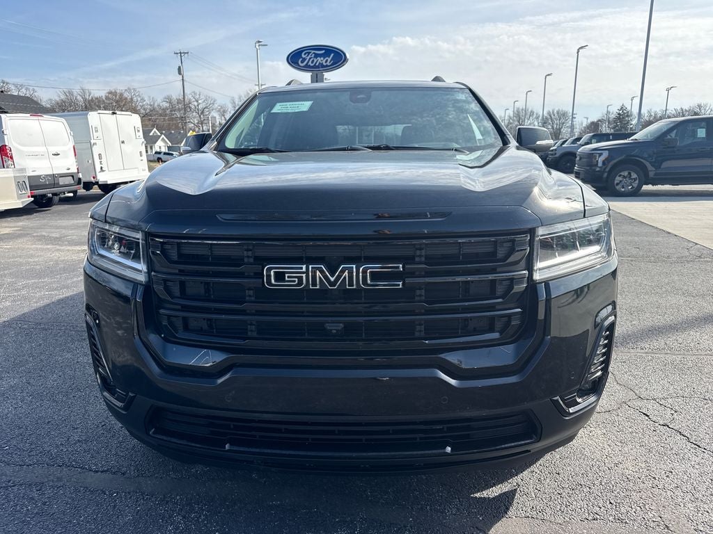 2023 GMC Acadia SLT