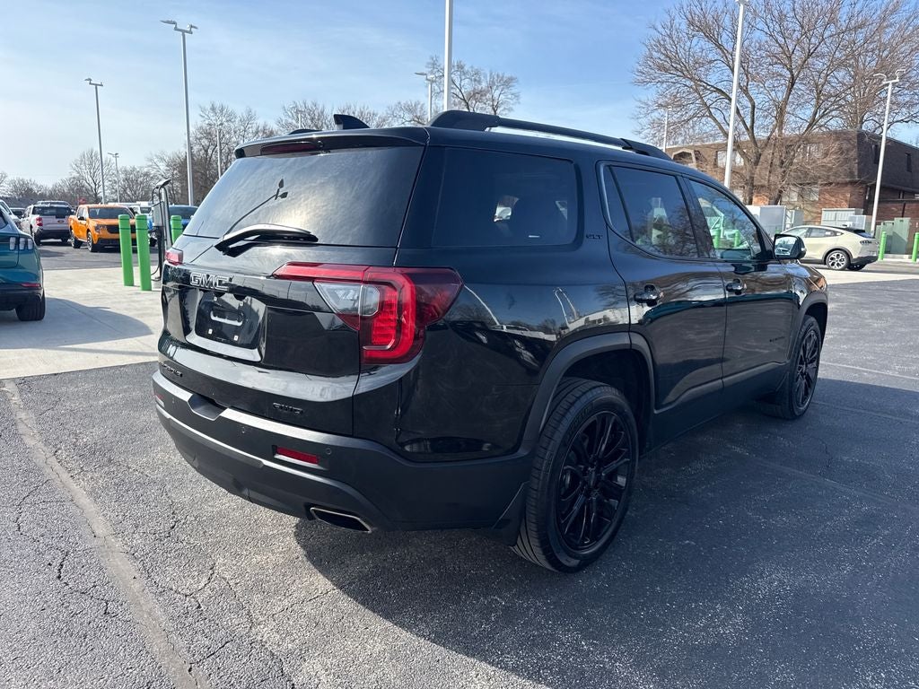 2023 GMC Acadia SLT
