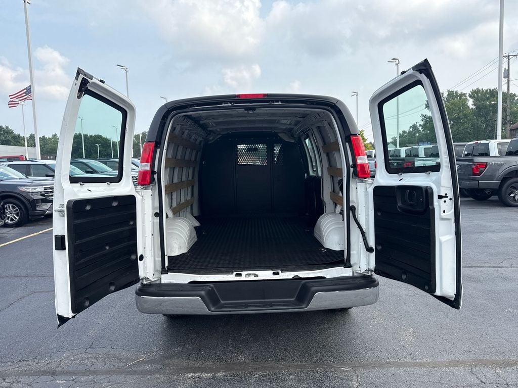 2023 GMC Savana 2500 Work Van