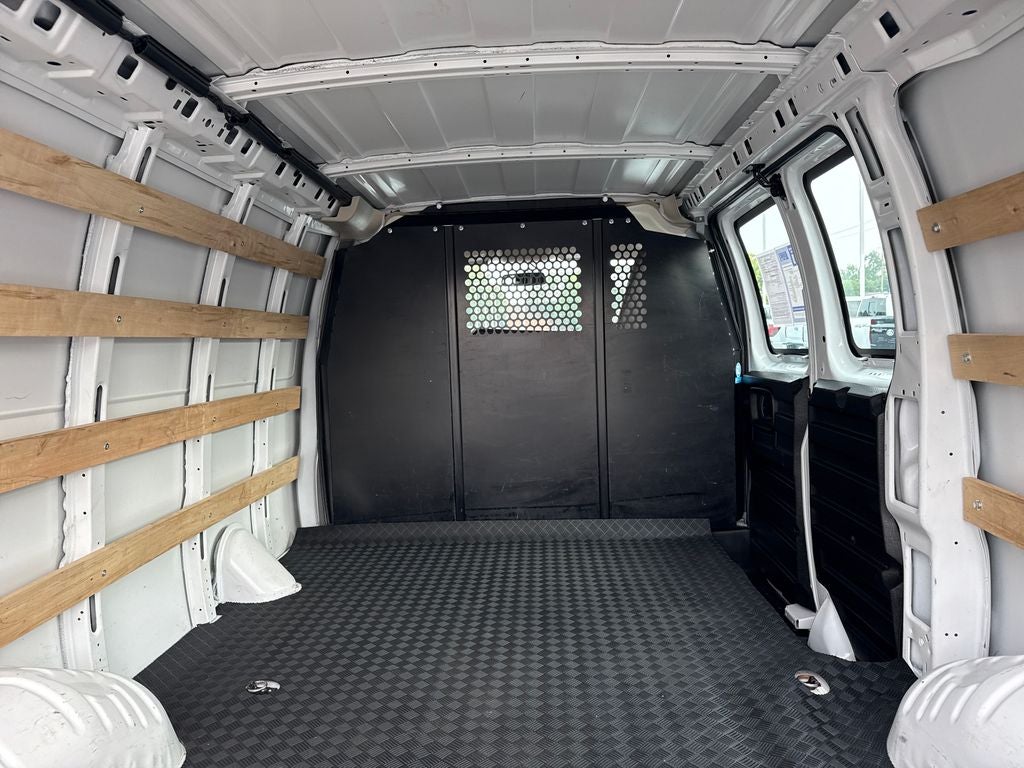 2023 GMC Savana 2500 Work Van