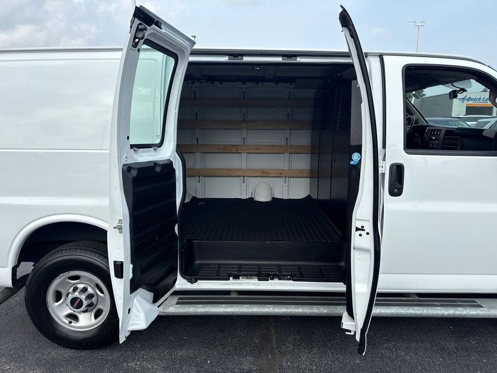 2023 GMC Savana 2500 Work Van