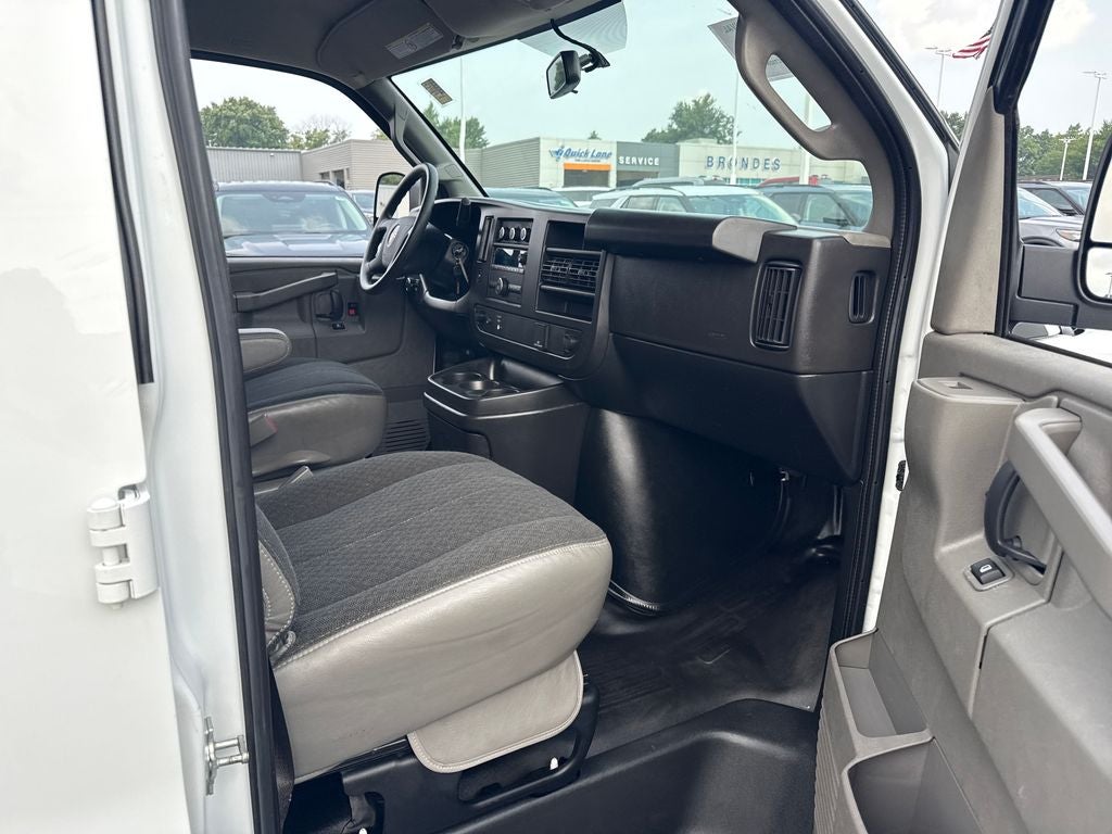 2023 GMC Savana 2500 Work Van