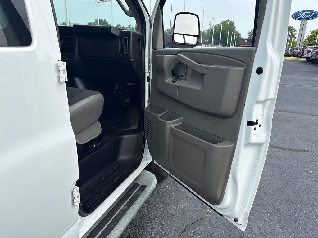 2023 GMC Savana 2500 Work Van