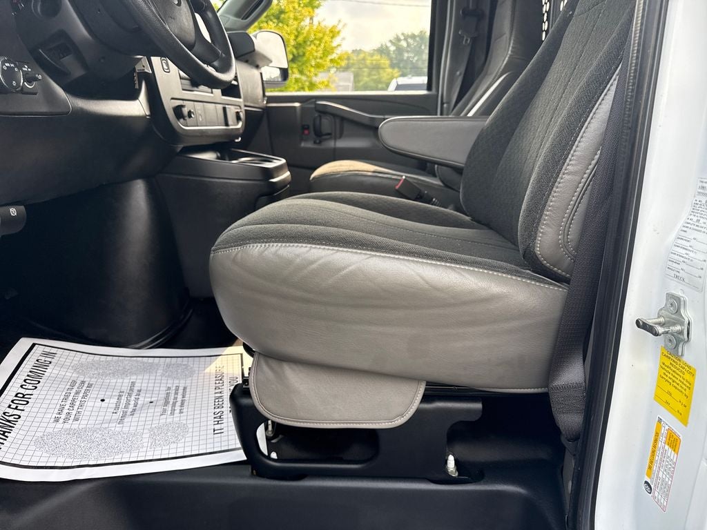 2023 GMC Savana 2500 Work Van