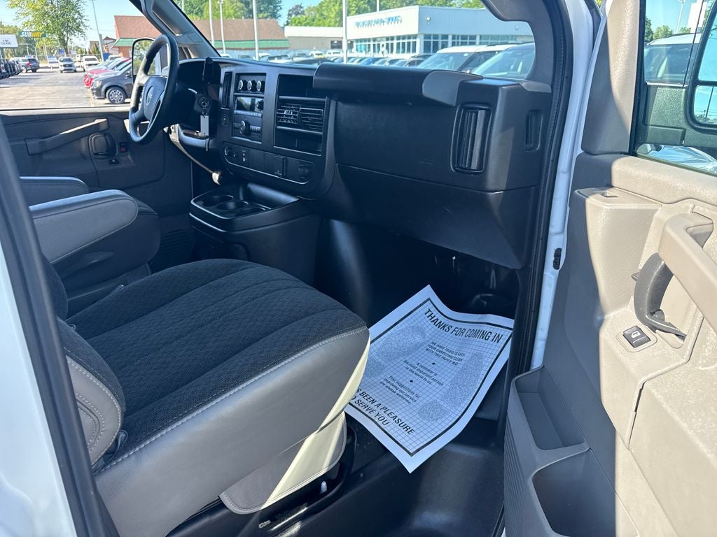 2025 GMC Savana 2500 Work Van