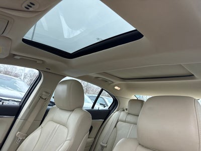 2014 Lincoln MKS Base