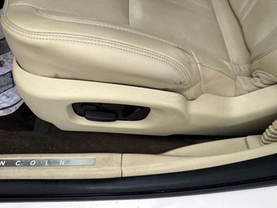 2014 Lincoln MKS Base