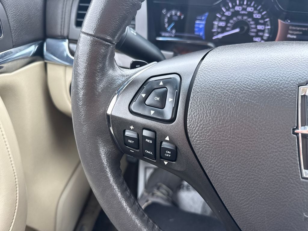 2014 Lincoln MKS Base