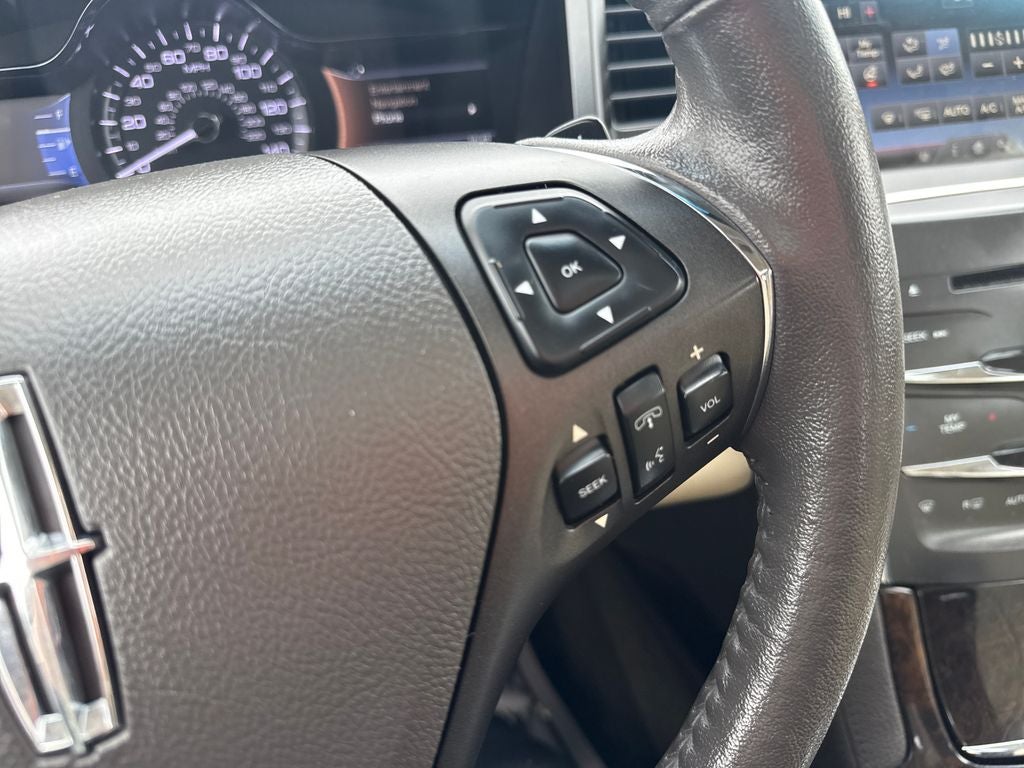 2014 Lincoln MKS Base