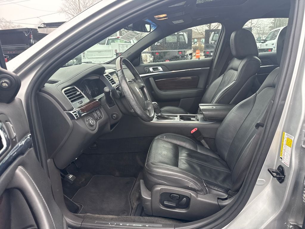 2011 Lincoln MKS Base