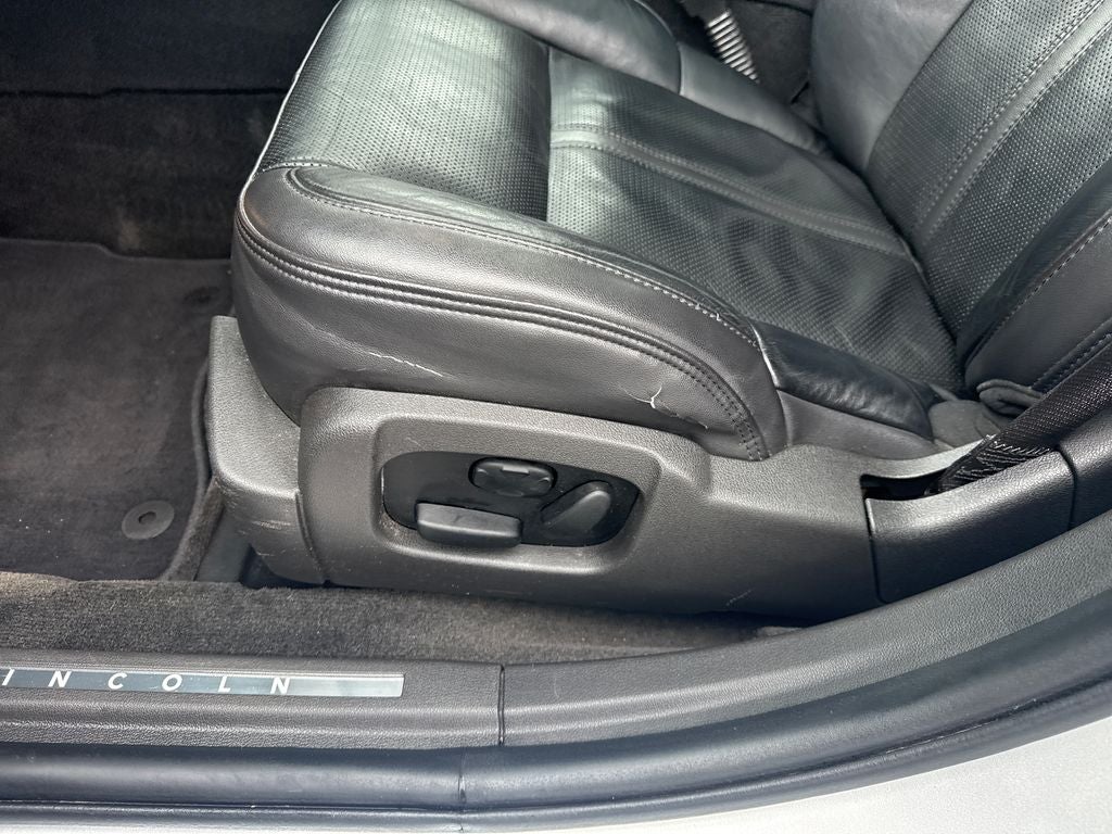 2011 Lincoln MKS Base