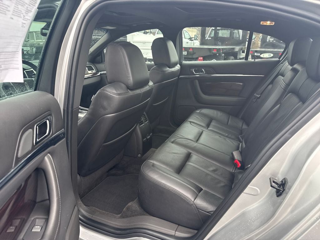 2011 Lincoln MKS Base