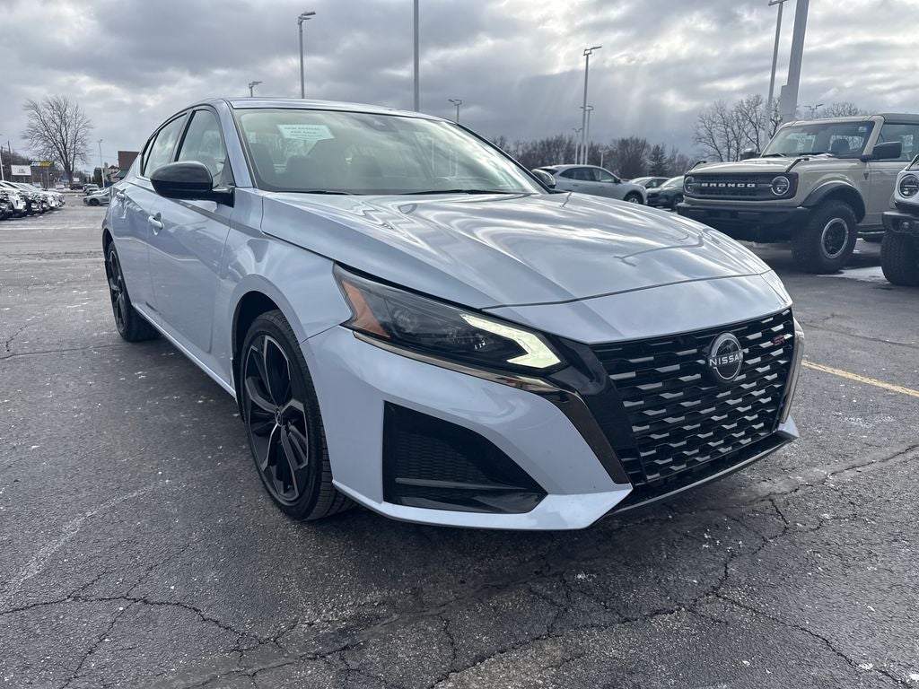 2023 Nissan Altima 2.5 SR