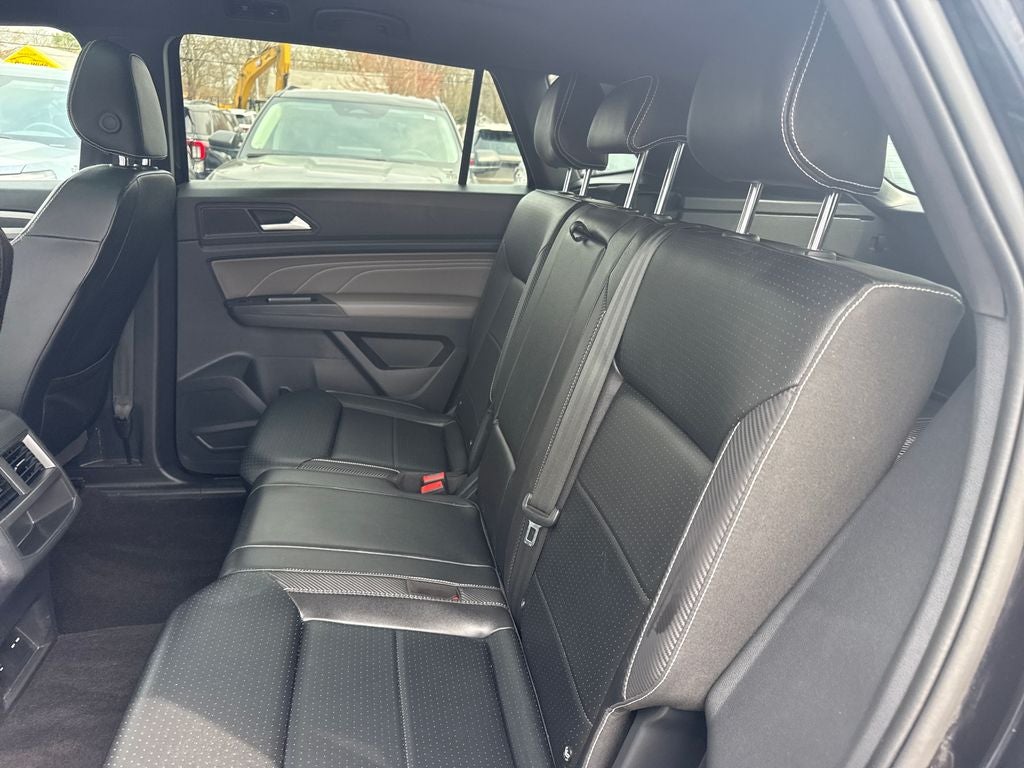 2021 Volkswagen Atlas Cross Sport 3.6L V6 SE w/Technology R-Line