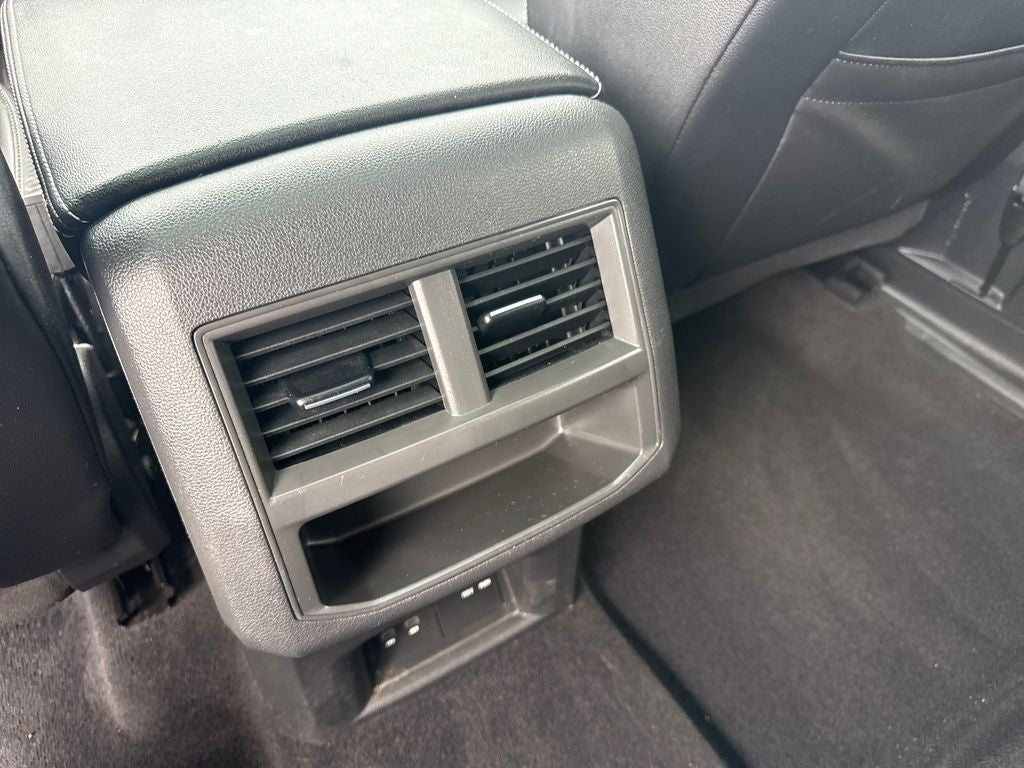 2021 Volkswagen Atlas Cross Sport 3.6L V6 SE w/Technology R-Line