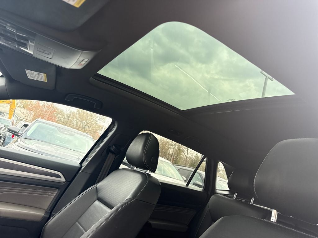 2021 Volkswagen Atlas Cross Sport 3.6L V6 SE w/Technology R-Line