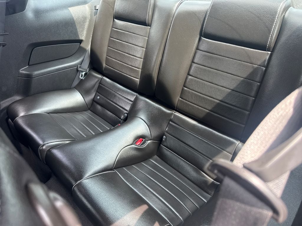 2010 Ford Mustang V6 Premium
