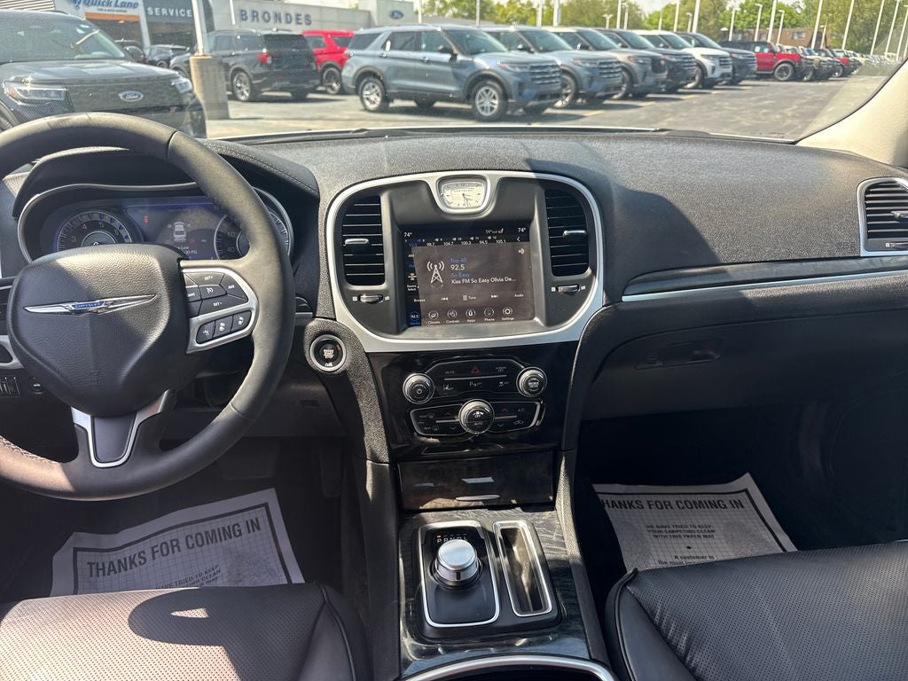 2023 Chrysler 300 Touring