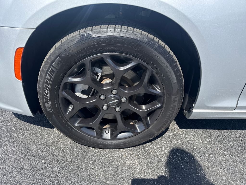 2023 Chrysler 300 Touring