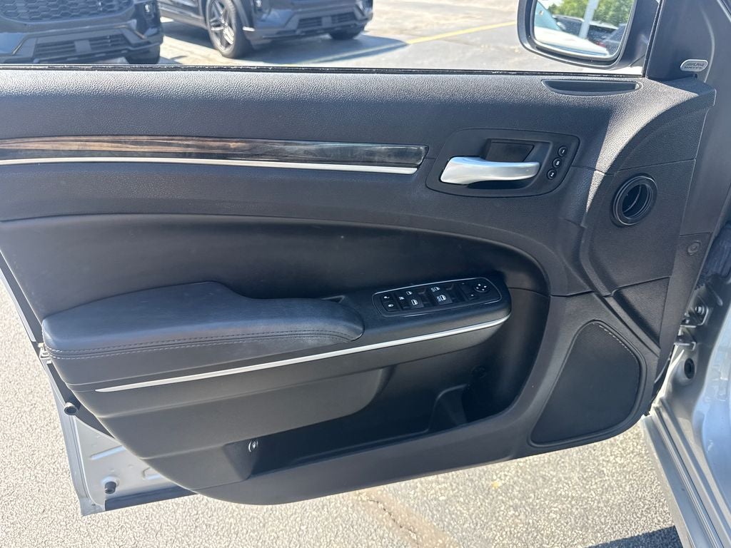 2023 Chrysler 300 Touring