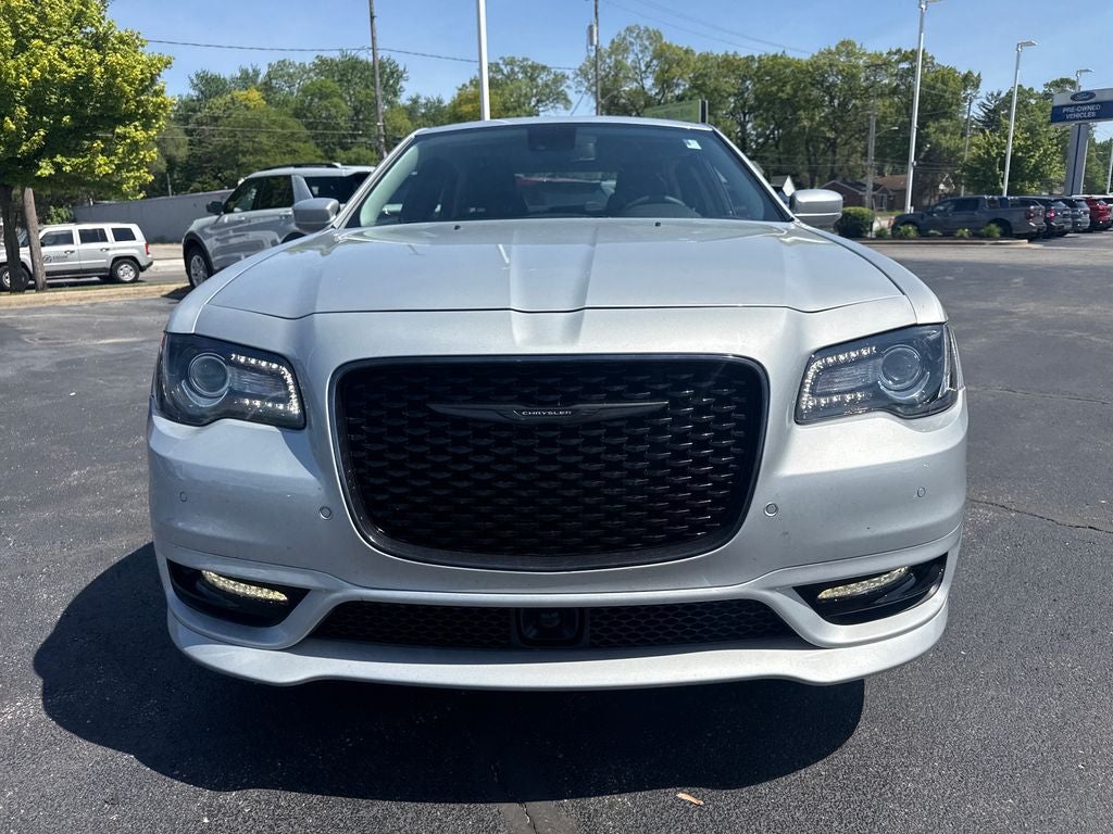2023 Chrysler 300 Touring